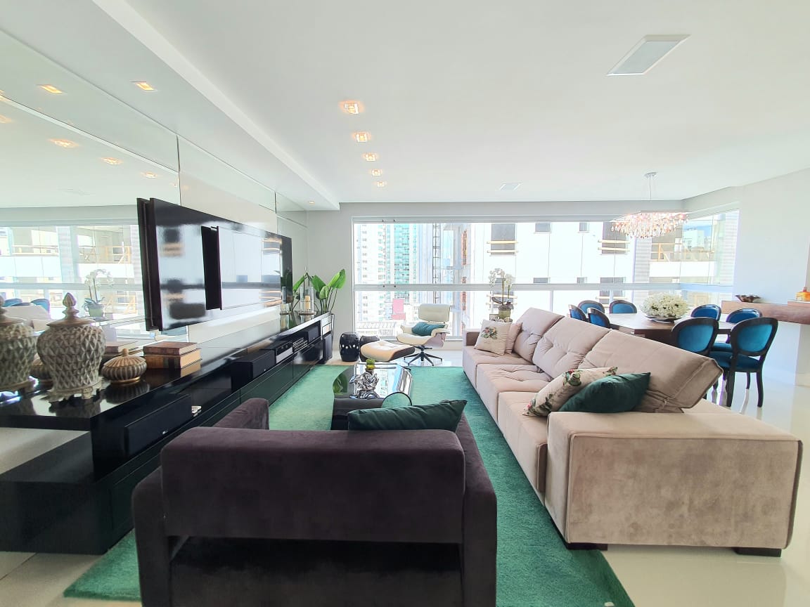 Imagem Apartamento com 3 Quartos à Venda, 135 m²em Centro - Balneário Camboriú