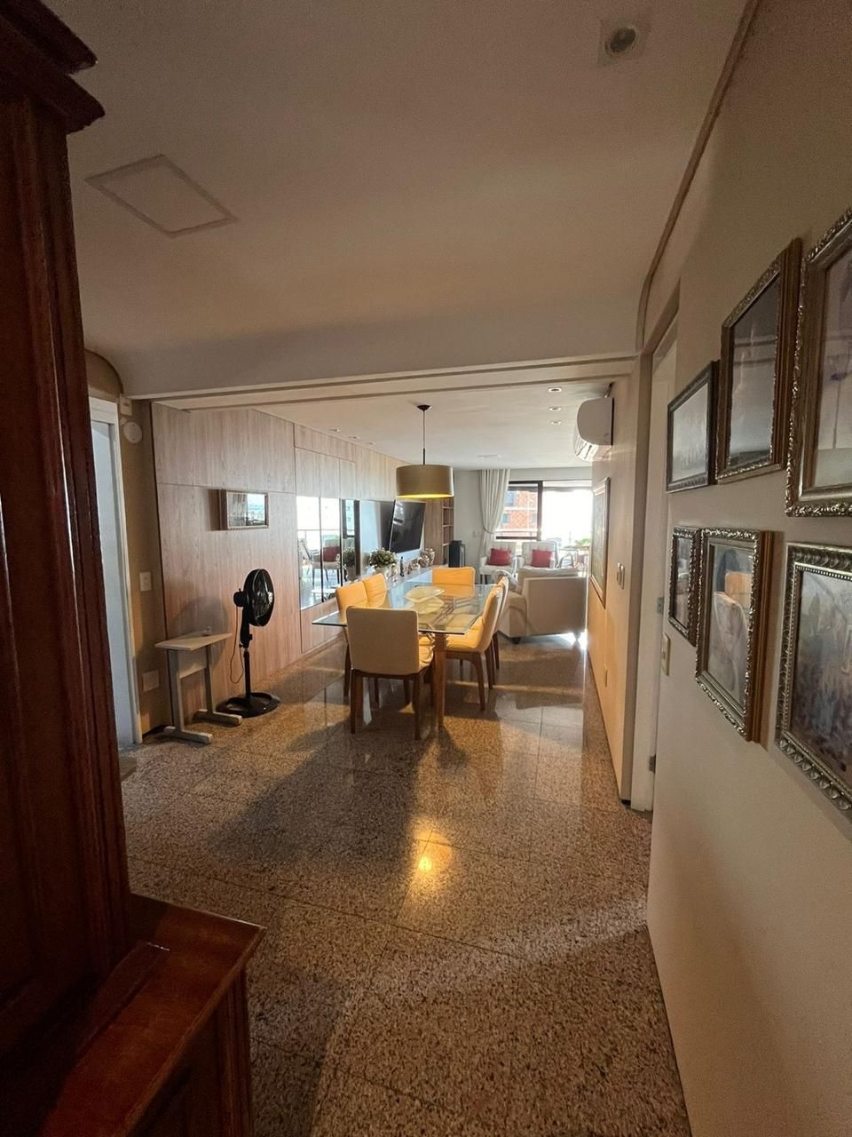 Imagem Apartamento com 4 Quartos à Venda, 175 m²em Meireles - Fortaleza