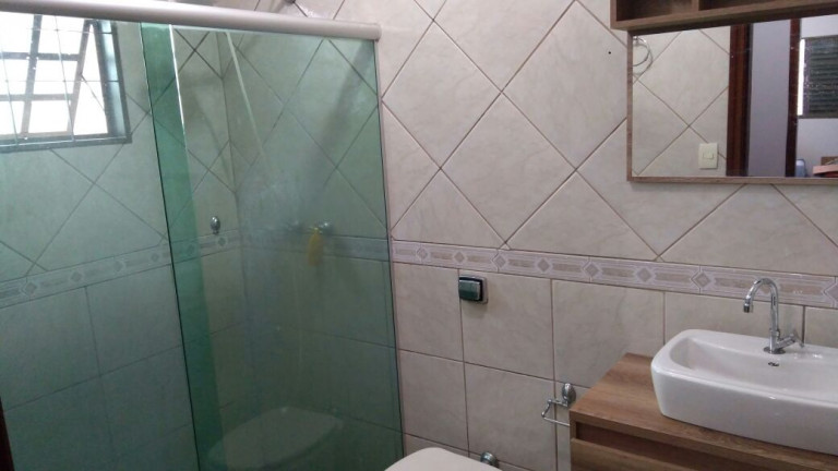 Imagem Casa com 3 Quartos à Venda, 180 m² em Vila Jardim Celina - Bauru