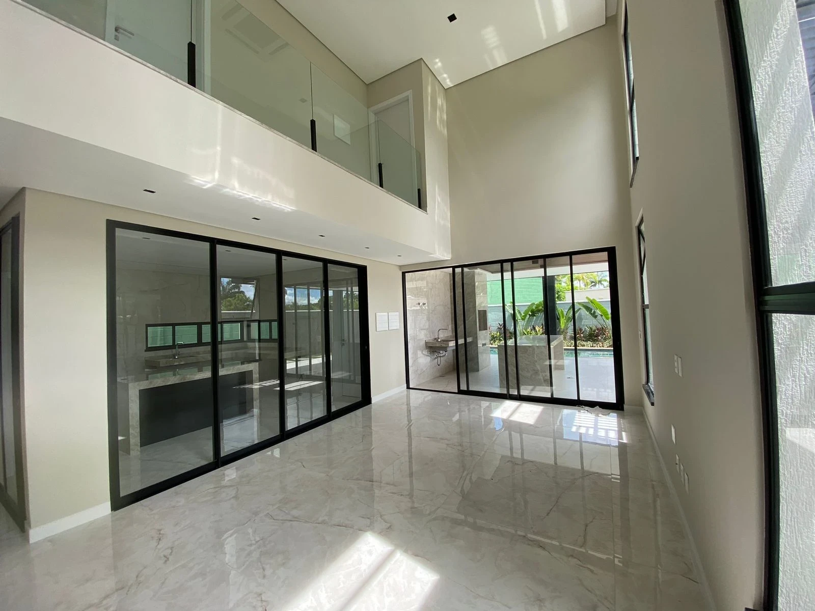 Foto do imóvel: Casa de Condomínio com 4 Quartos à Venda, 400 m² em Centro - Eusébio