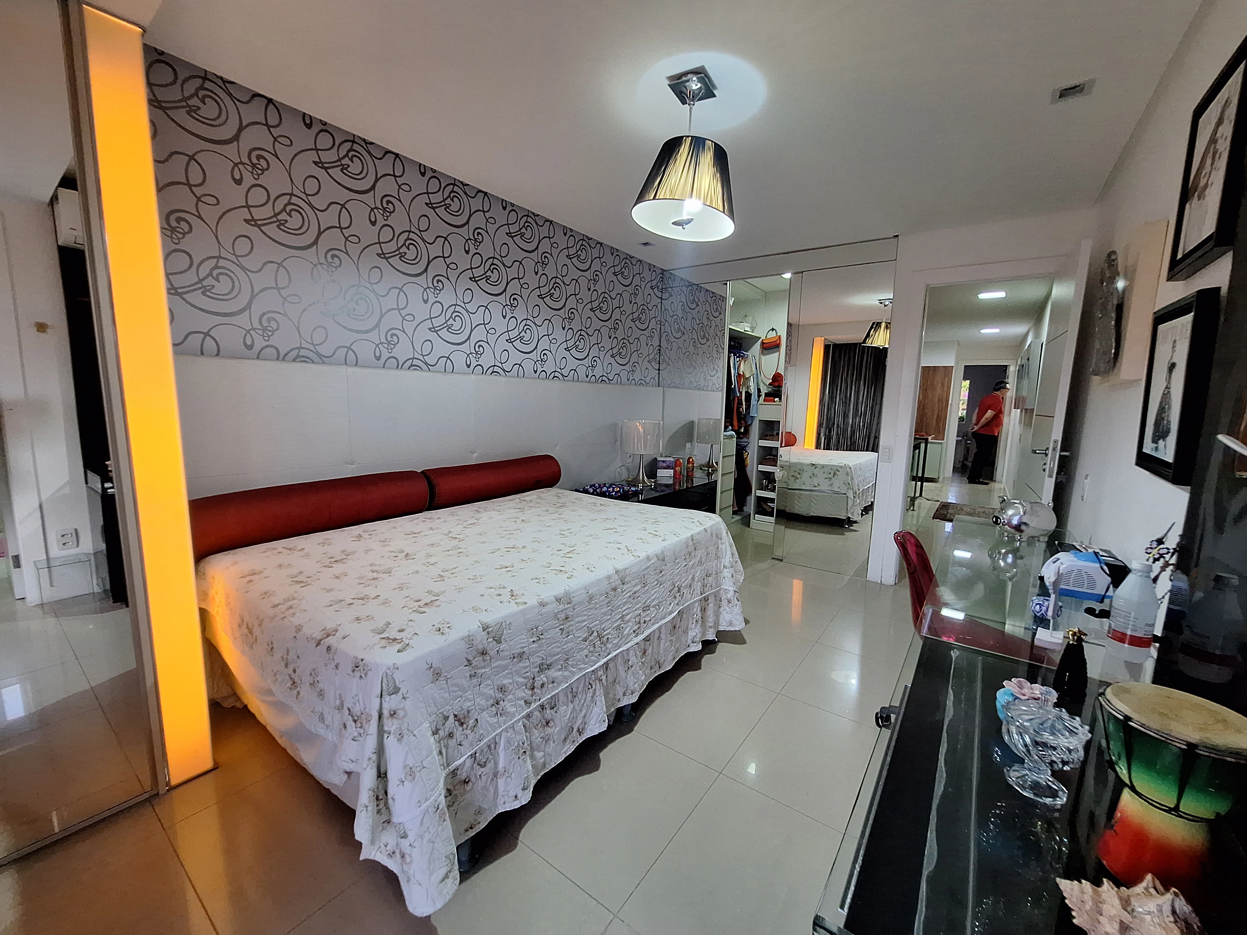 Imagem Casa de Condomínio com 4 Quartos à Venda, 242 m² em De Lourdes - Fortaleza