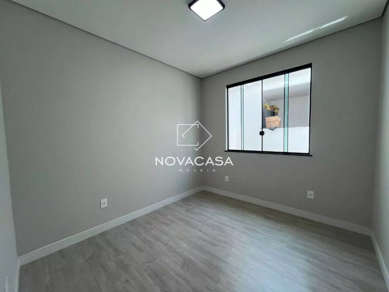 Foto do imóvel: Casa com 4 Quartos à Venda, 150 m² em Planalto - Belo Horizonte