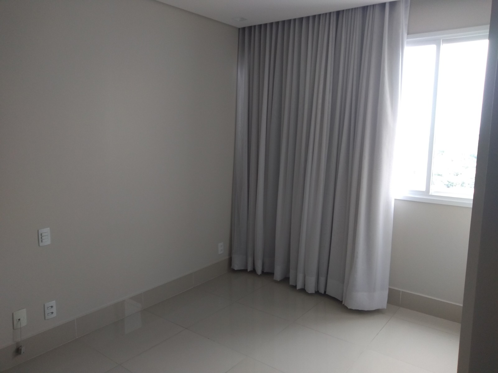 Imagem Apartamento com 2 Quartos à Venda, 77 m² em Jardim América - Goiânia