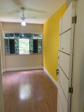 Imagem Apartamento com 1 Quarto à Venda,  em Barra do Imbuí - Teresópolis
