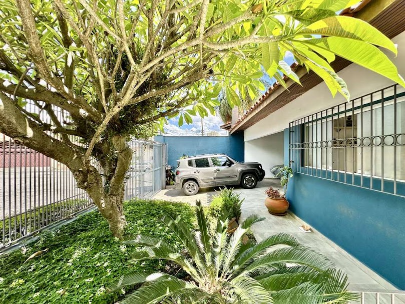 Foto do imóvel: Casa com 4 Quartos à Venda, 228 m² em Jardim Jussara - São Paulo