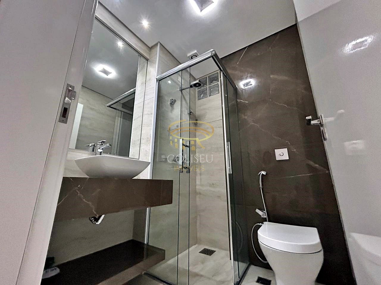 Imagem Apartamento com 3 Quartos à Venda, 147 m²em Zona Armazém - Maringá