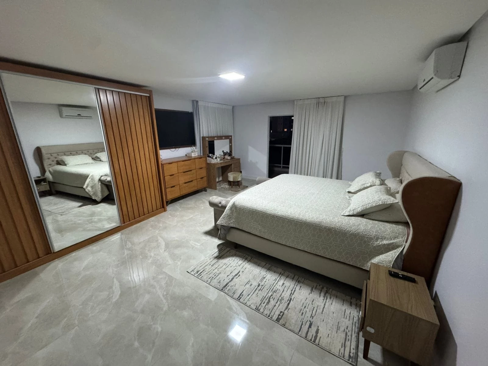 Imagem Casa com 5 Quartos à Venda, 393 m² em Presidente Médici - Chapecó