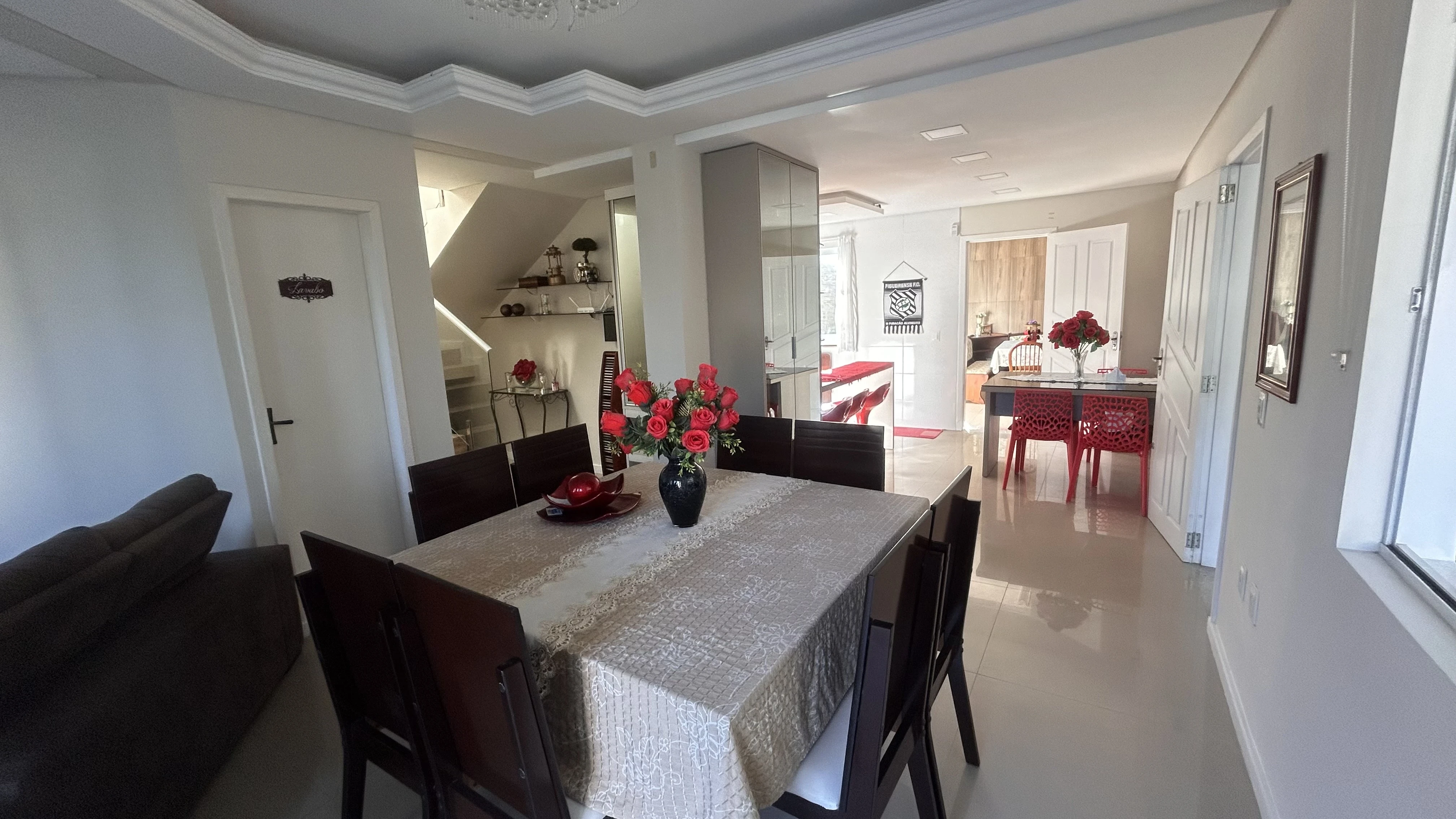 Imagem Sobrado com 3 Quartos à Venda, 200 m² em Barra do Aririú - Palhoça