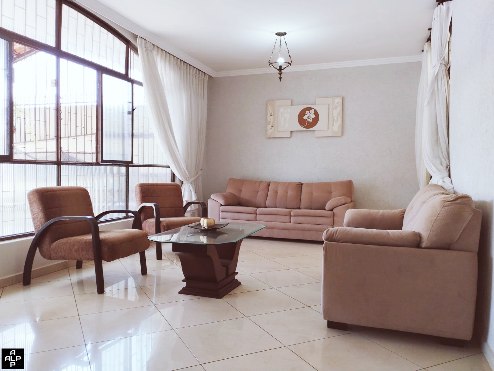 Imagem Casa com 5 Quartos à Venda, 210 m²em Taguatinga Norte (Taguatinga) - Brasília