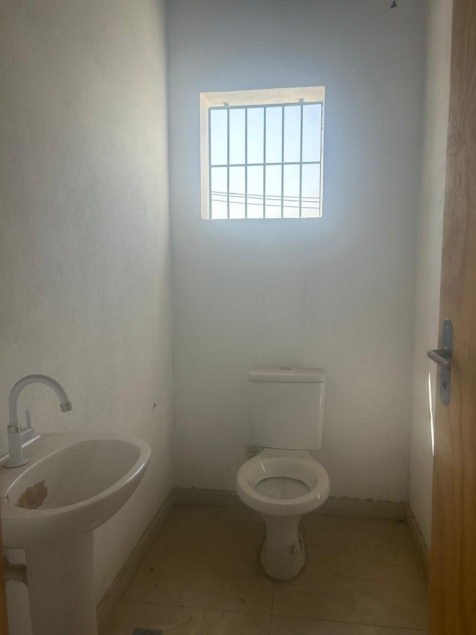 Imagem Vaga de Garagem à Venda ou Locação, 328 m²em São Pedro - Osasco