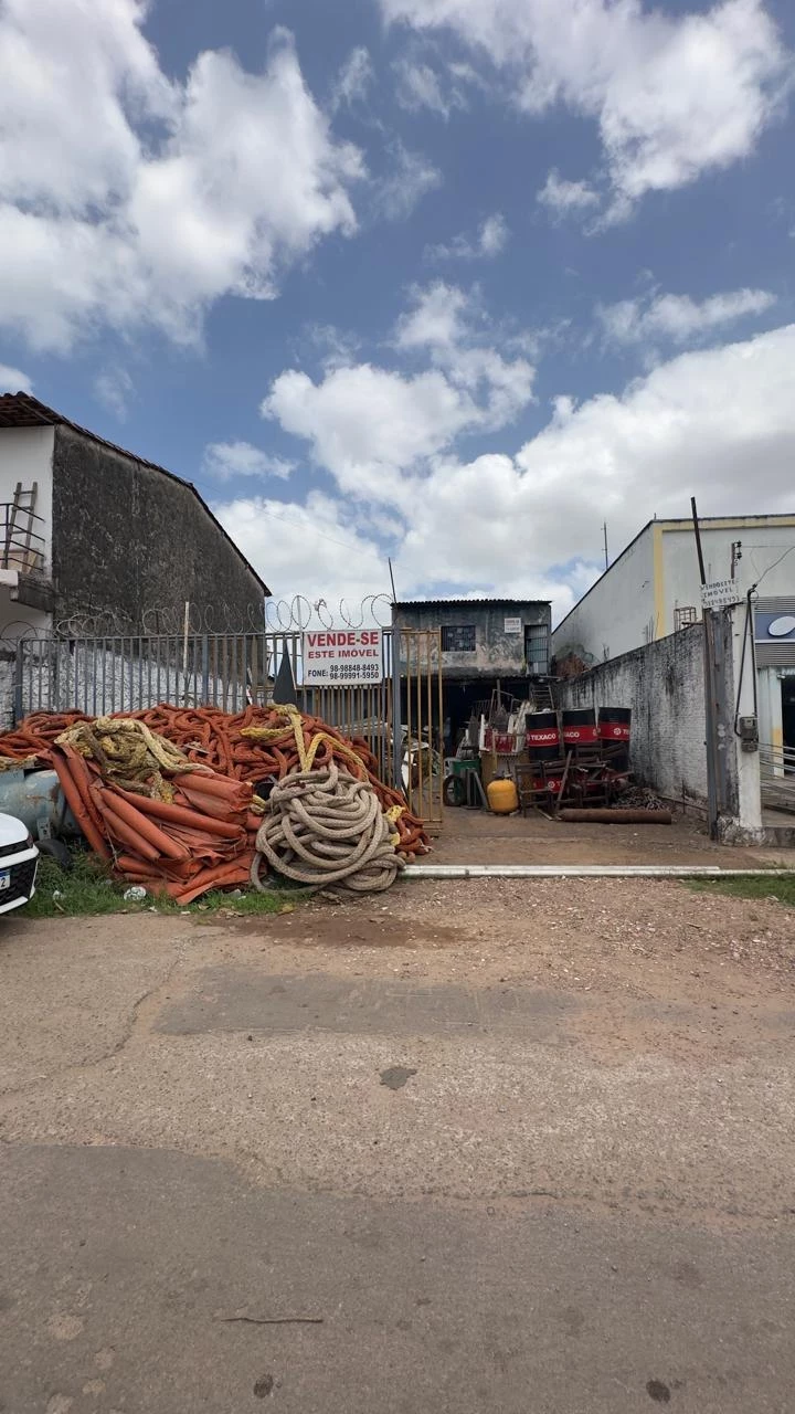 Galpão à Venda, 330 m² em Anjo da Guarda - São Luís