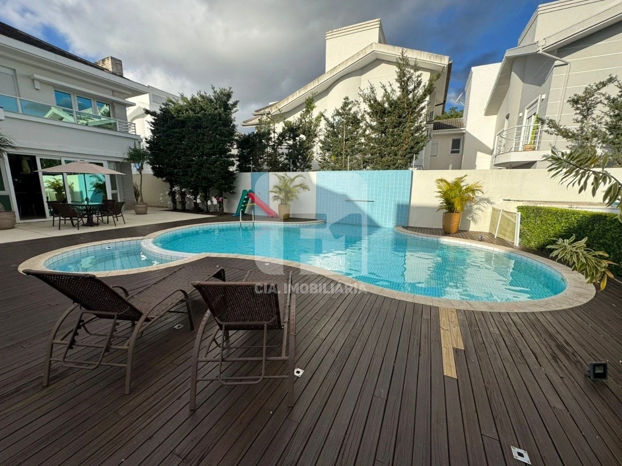 Imagem Casa com 4 Quartos à Venda, 762 m² em Santa Mônica - Florianópolis