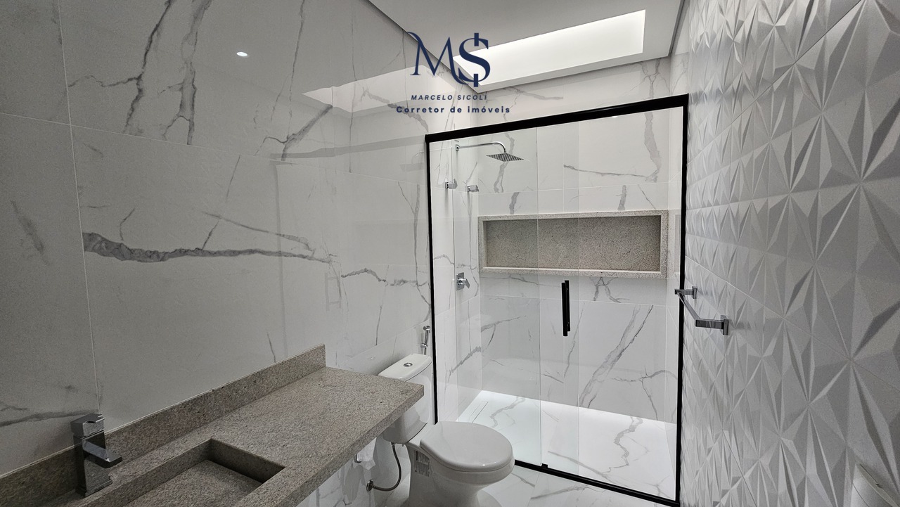 Imagem Sobrado com 4 Quartos à Venda, 270 m² em Guará II - Brasília
