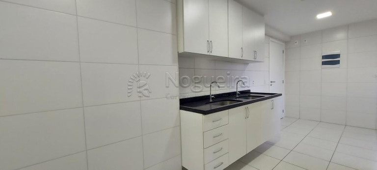 Imagem Apartamento com 2 Quartos à Venda, 78 m² em Boa Viagem - Recife