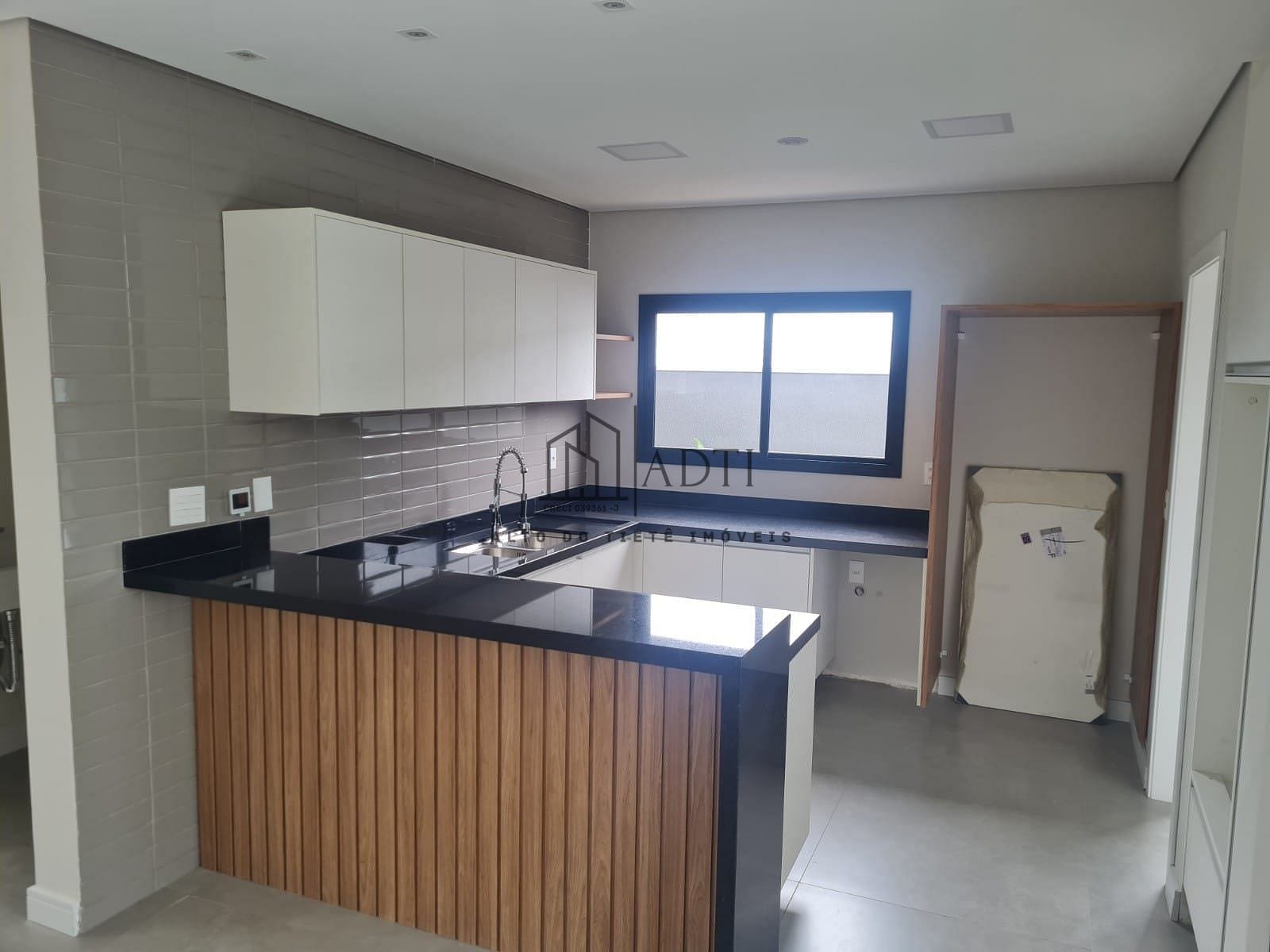 Imagem Casa de Condomínio com 3 Quartos à Venda, 205 m² em Cézar de Souza - Mogi das Cruzes