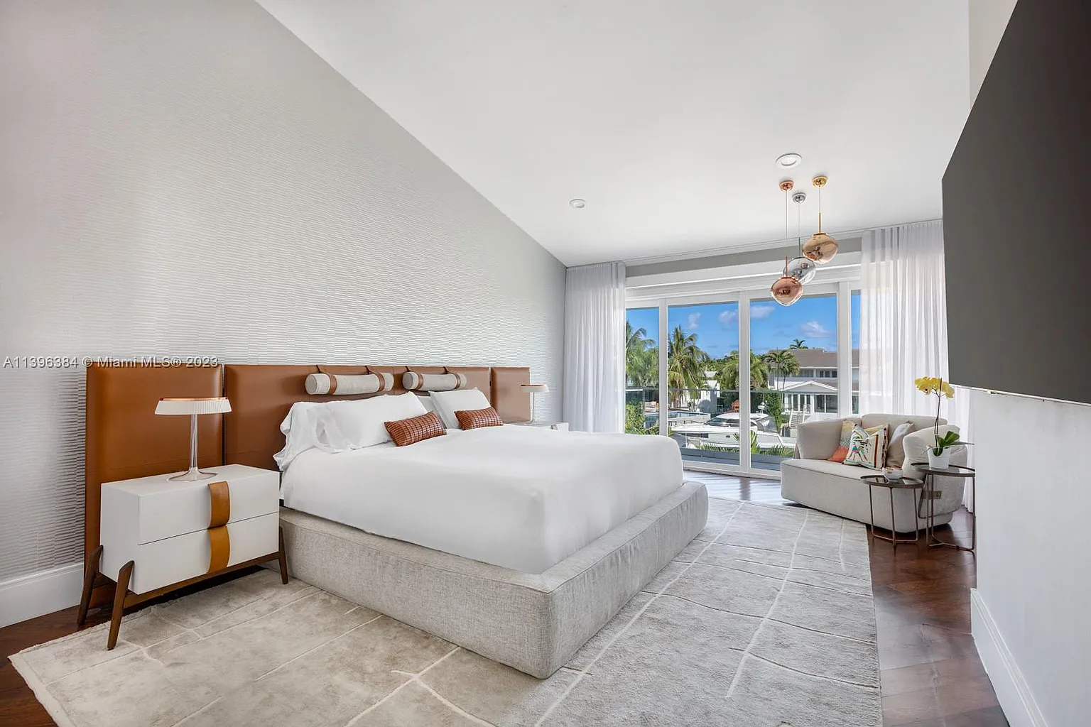 Foto do imóvel: Casa de Condomínio com 6 Quartos à Venda, 492 m²em Alphaville Residencial Um - Barueri