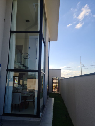 Sobrado com 3 Quartos à Venda, 300 m² em Parque Residencial Maria Elmira - Caçapava