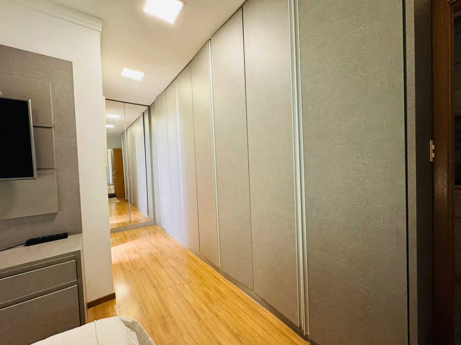 Imagem Apartamento com 3 Quartos para Alugar, 189 metros em Quilombo - Cuiabá