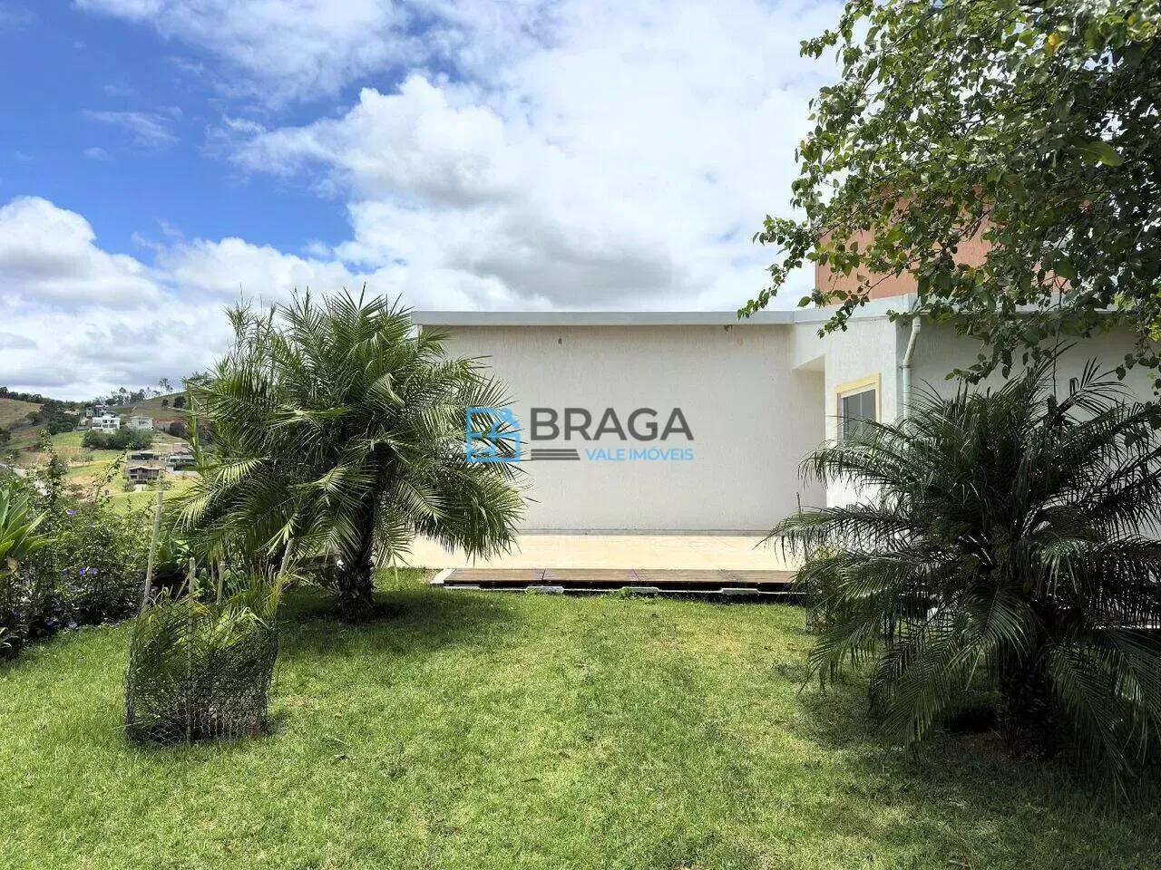 Imagem Casa com 3 Quartos à Venda, 269 metros em Jambeiro - Jambeiro