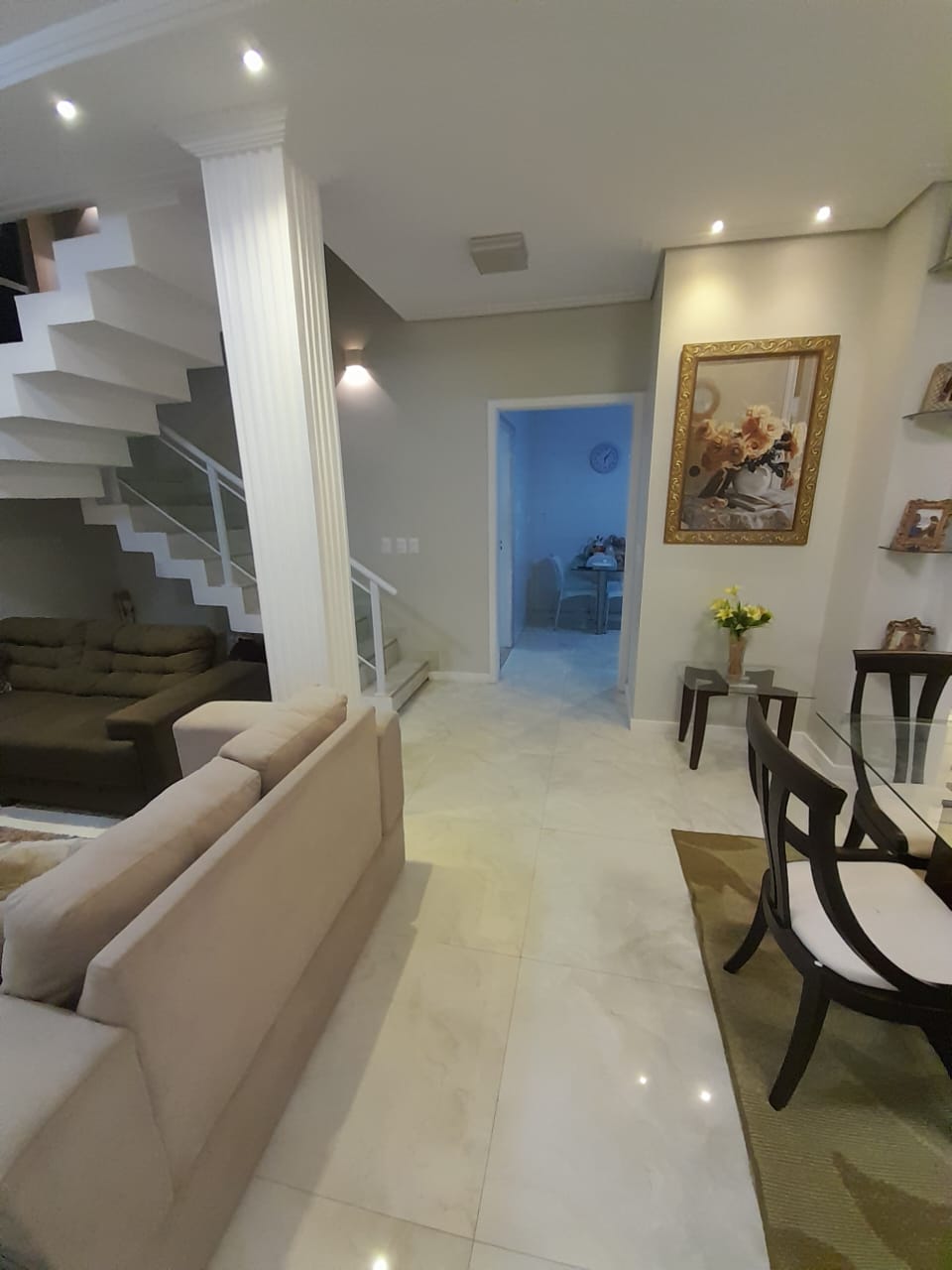 Imagem Casa com 3 Quartos à Venda, 230 m²em Maraponga - Fortaleza