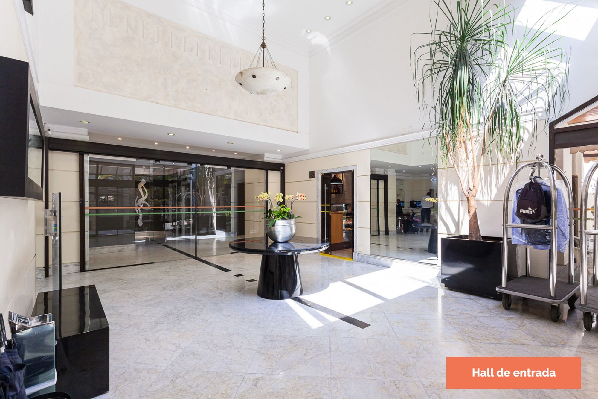 Imagem Flat com 3 Quartos à Venda ou Locação, 93 m²em Cerqueira César - São Paulo