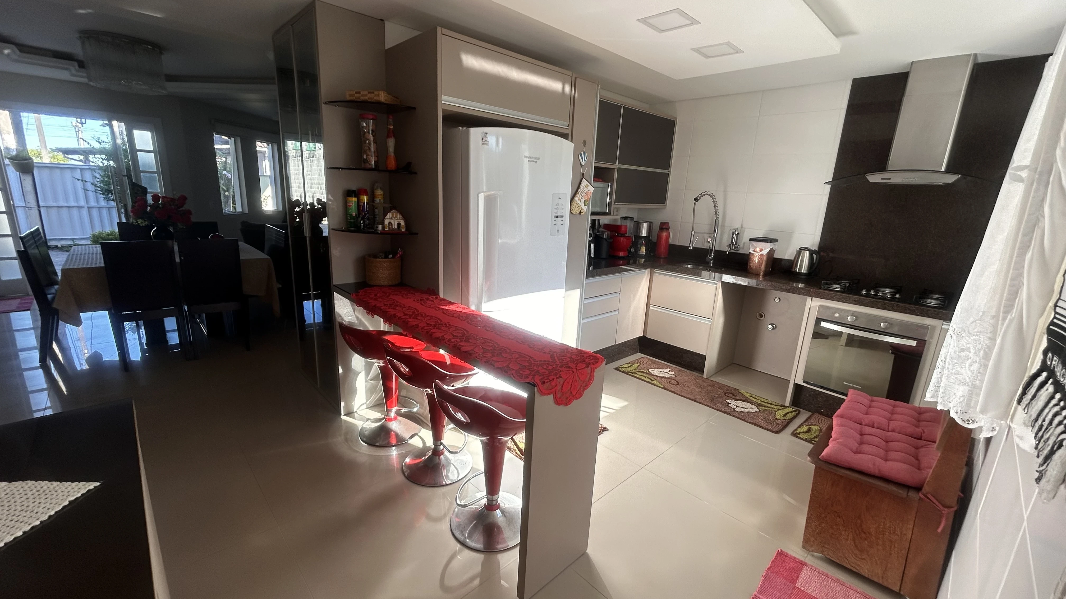 Imagem Sobrado com 3 Quartos à Venda, 200 m² em Barra do Aririú - Palhoça