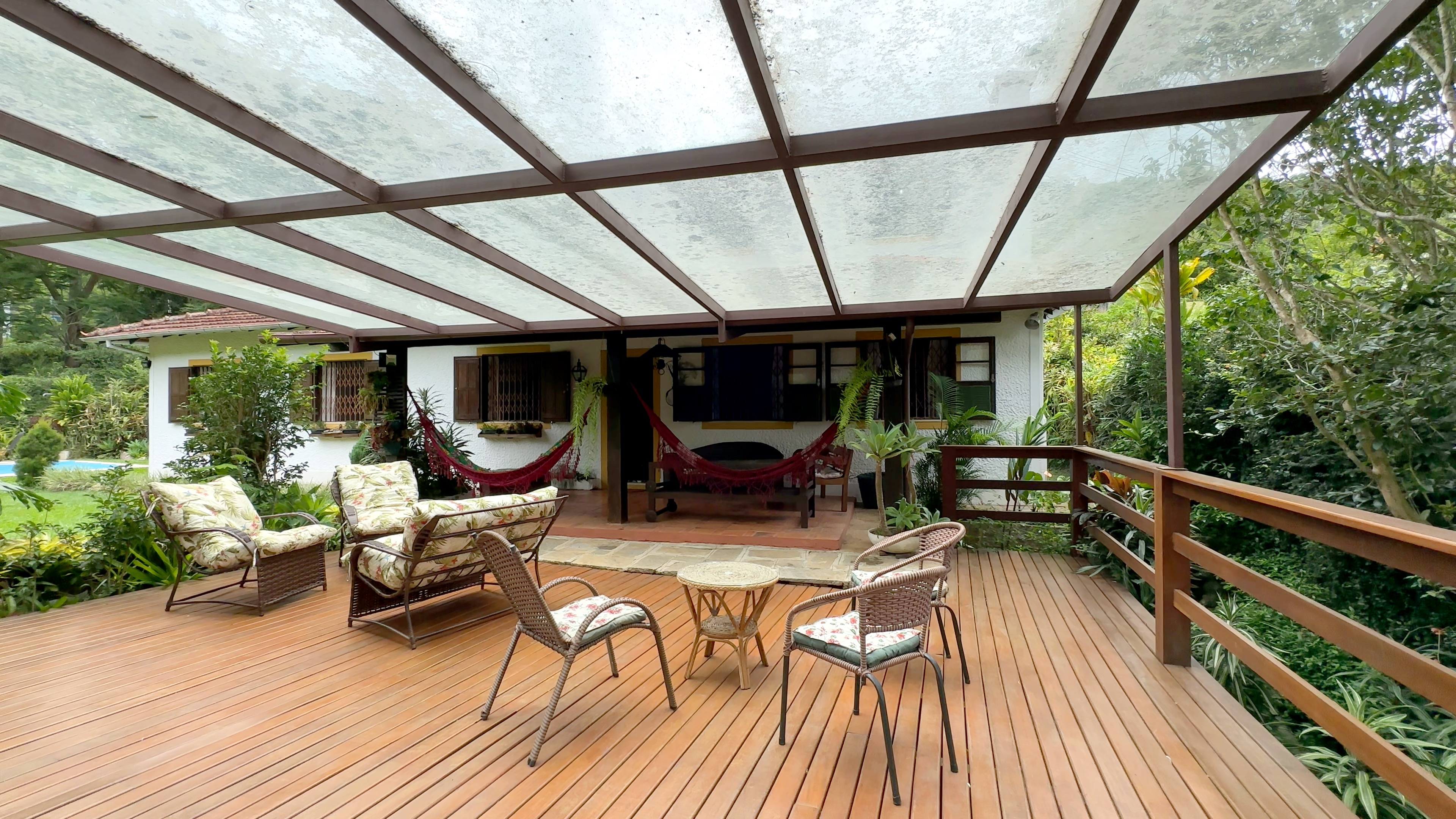 Foto do imóvel: Casa com 5 Quartos à Venda, 240 m² em Itaipava - Petrópolis