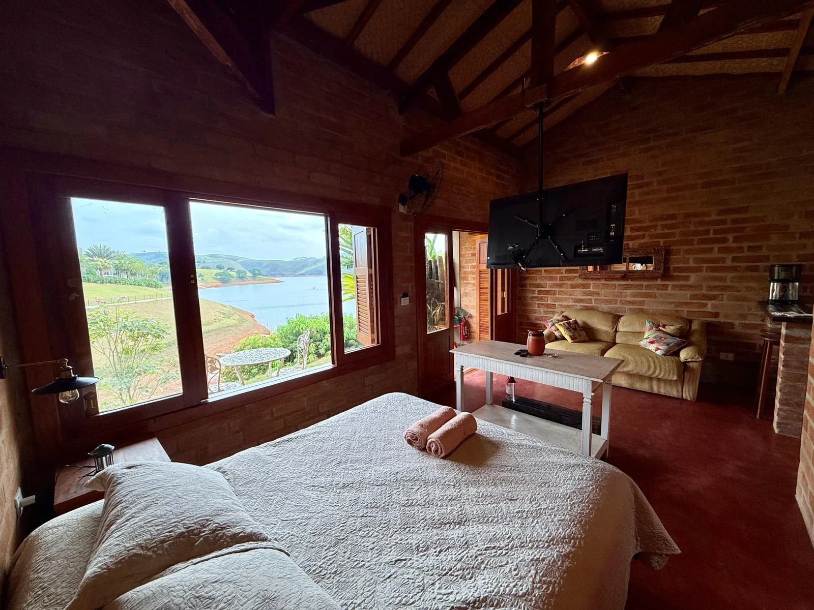 Imagem Casa com 3 Quartos à Venda, 380 m² em Santa Isabel - Santa Isabel