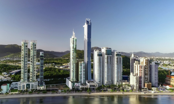 Sala Comercial à Venda, 374 m² em Centro - Balneário Camboriú