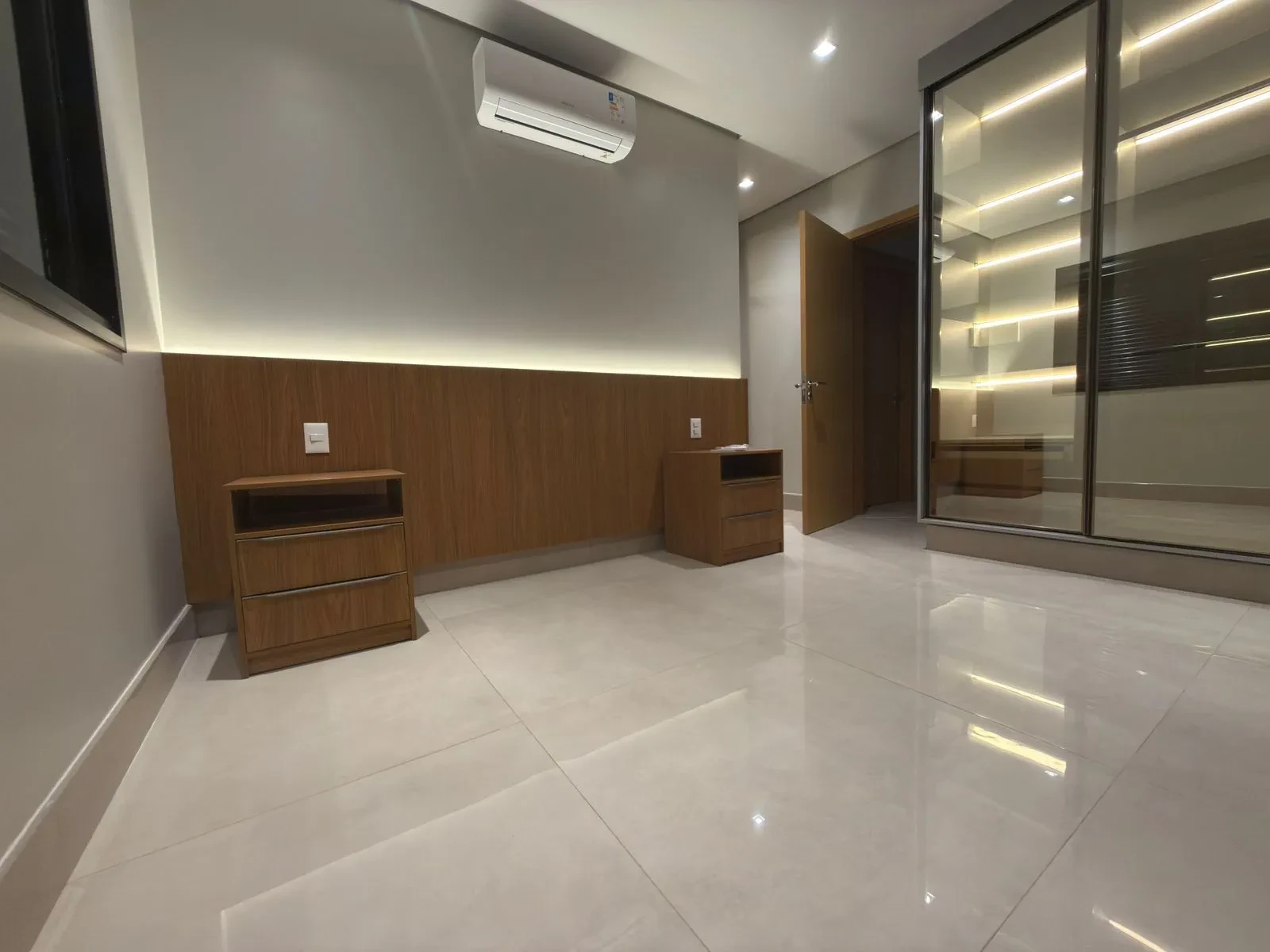 Imagem Apartamento com 4 Quartos para Alugar, 257 m² em Jardim Sumaré - Araçatuba