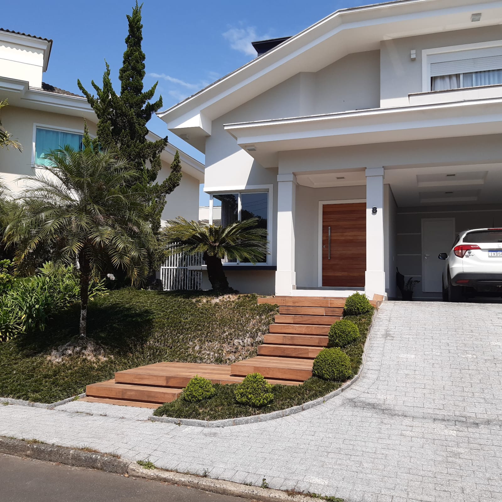 Foto do imóvel: Sobrado à Venda, 300 m² em Floresta - Joinville