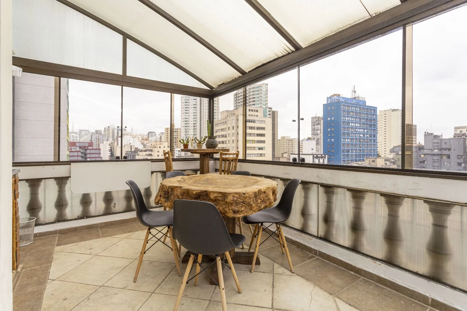Foto do imóvel: Cobertura com 4 Quartos à Venda, 330 m² em Bela Vista - São Paulo