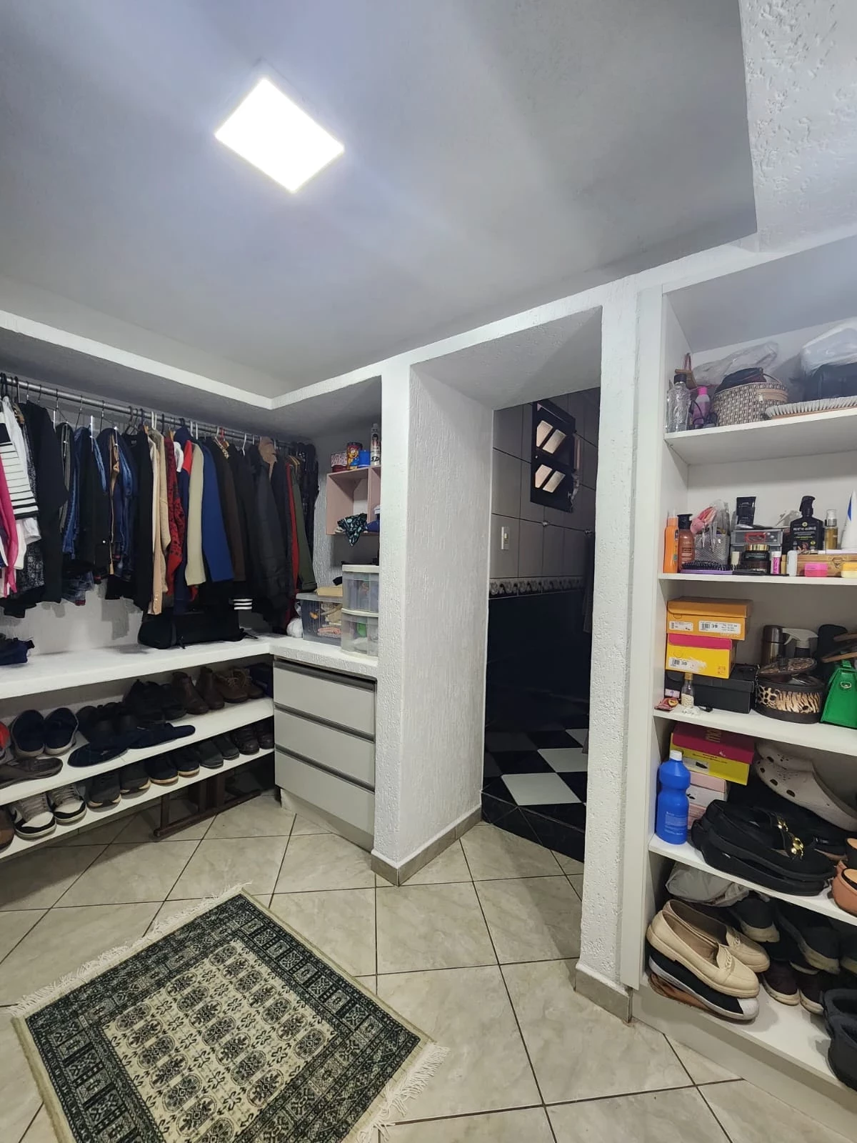 Imagem Chácara com 3 Quartos à Venda, 300 m² em Jundiaizinho (Terra Preta) - Mairiporã