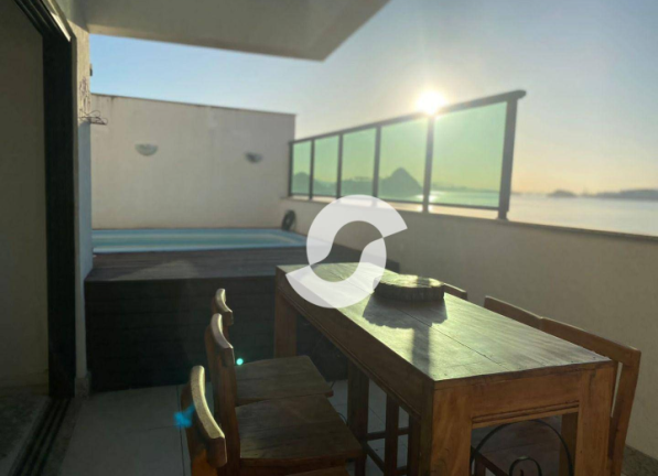 Imagem Cobertura com 3 Quartos à Venda, 20 m² em Charitas - Niterói