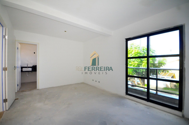 Imagem Sobrado com 3 Quartos à Venda,  em Atuba - Curitiba