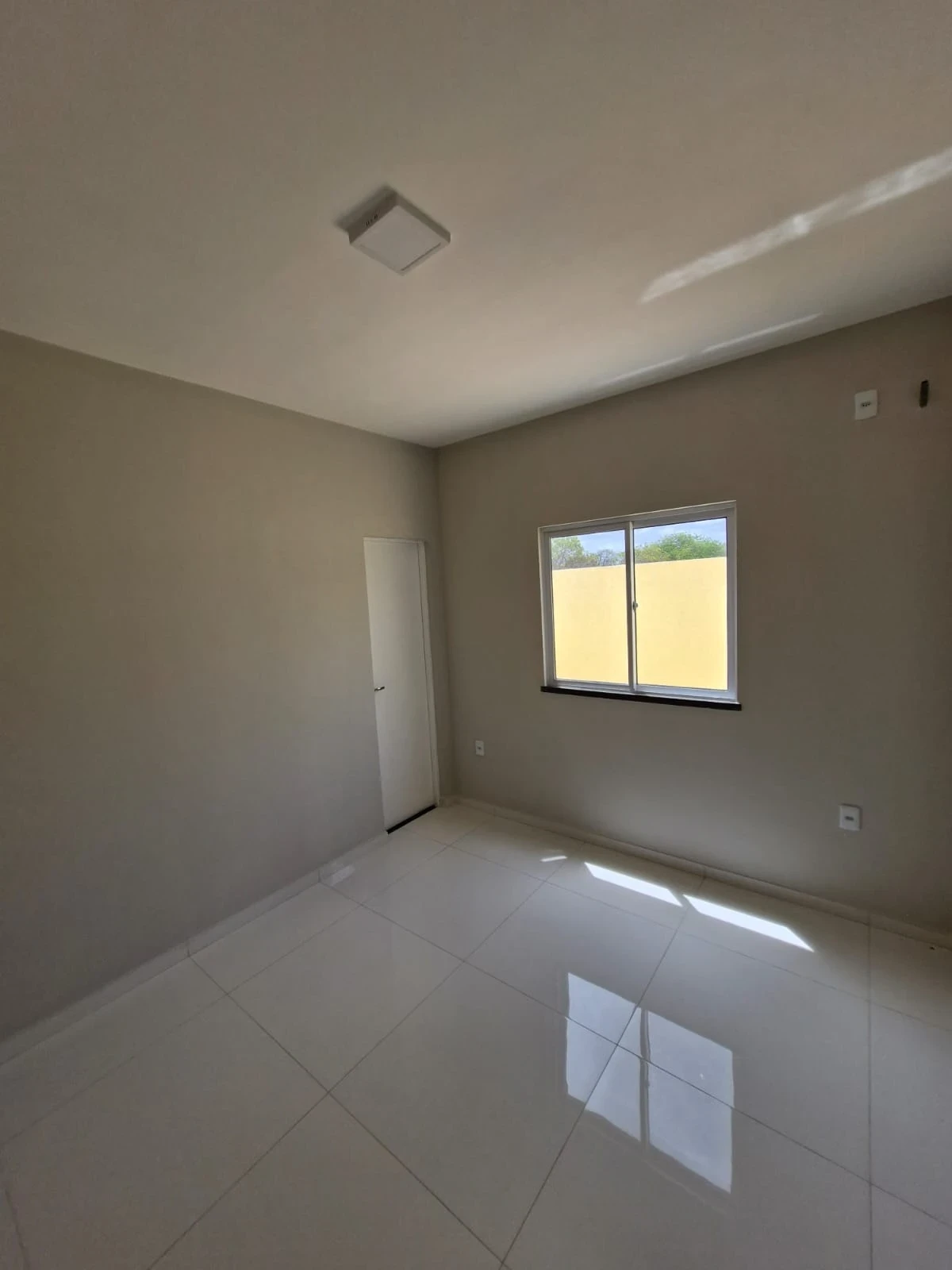 Imagem Casa com 3 Quartos à Venda, 252 m² em Camará - Aquiraz