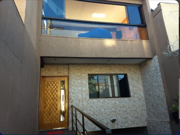 Sobrado com 3 Quartos à Venda,  em Cangaíba - São Paulo