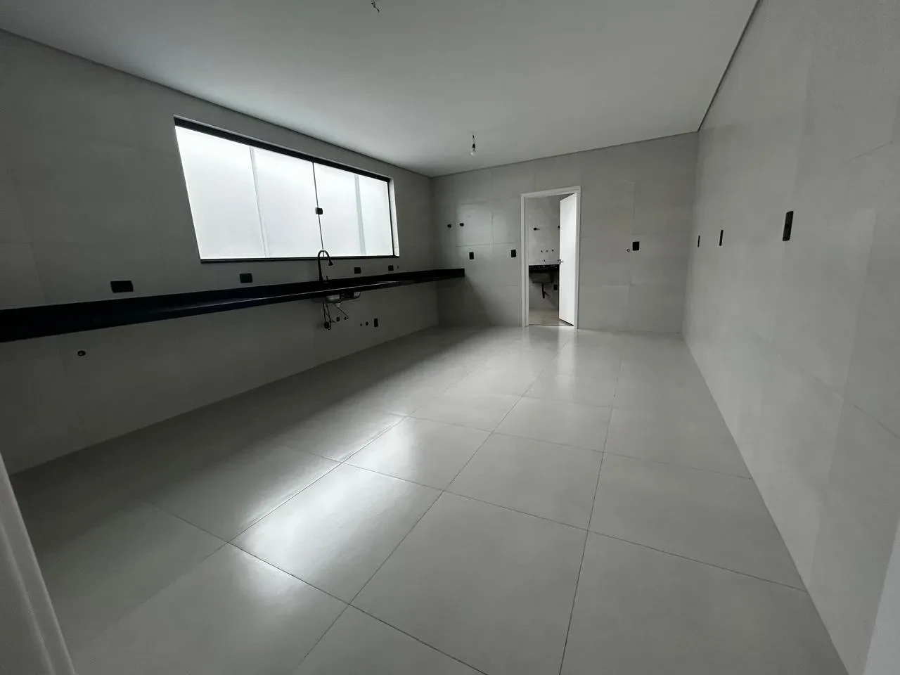 Imagem Casa com 3 Quartos à Venda, 330 m² em Aparecida - Santos