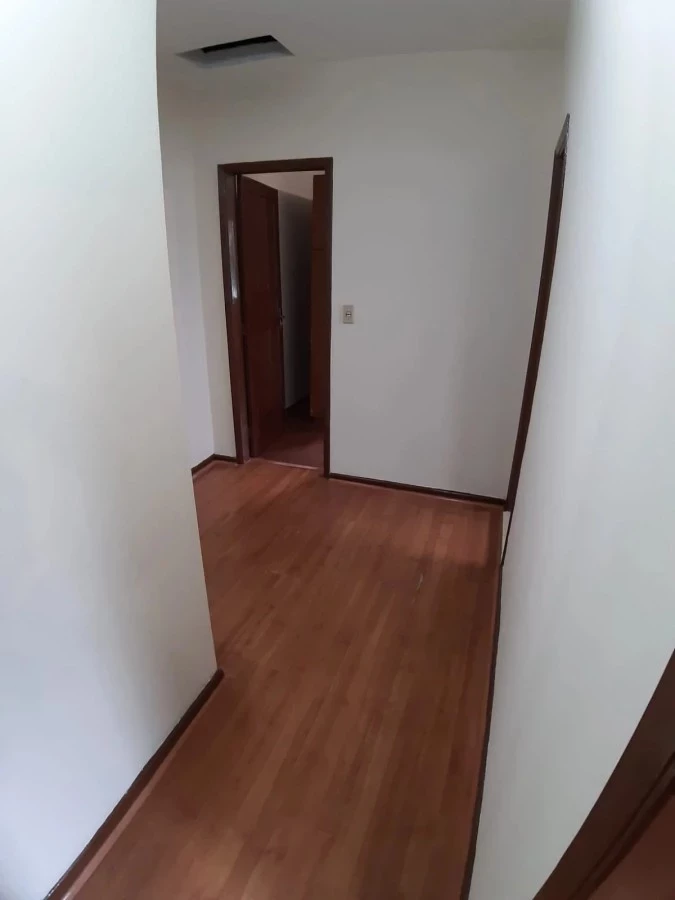 Imagem Casa com 3 Quartos à Venda, 280 m² em Vila Gomes - São Paulo