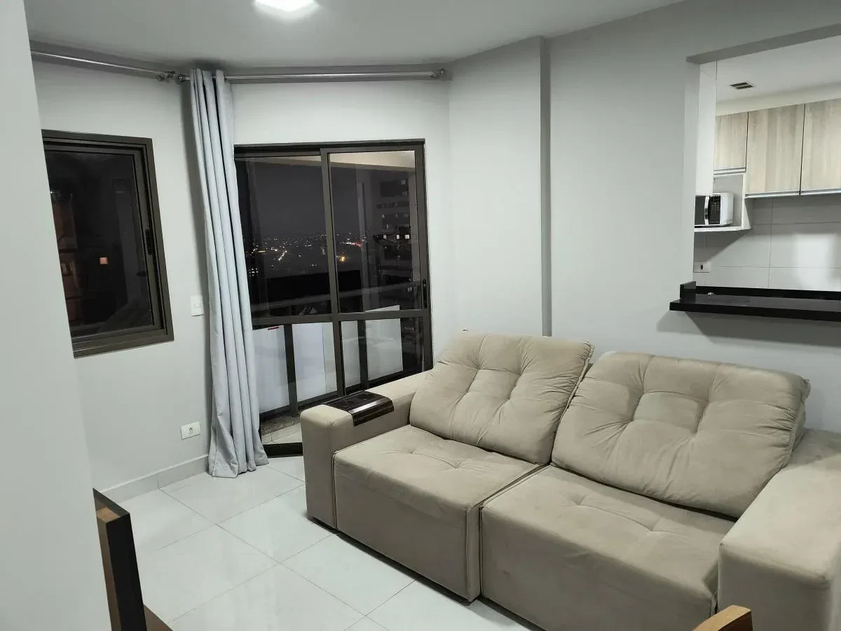 Imagem Apartamento com 2 Quartos à Venda, 59 metros em Capão Raso - Curitiba