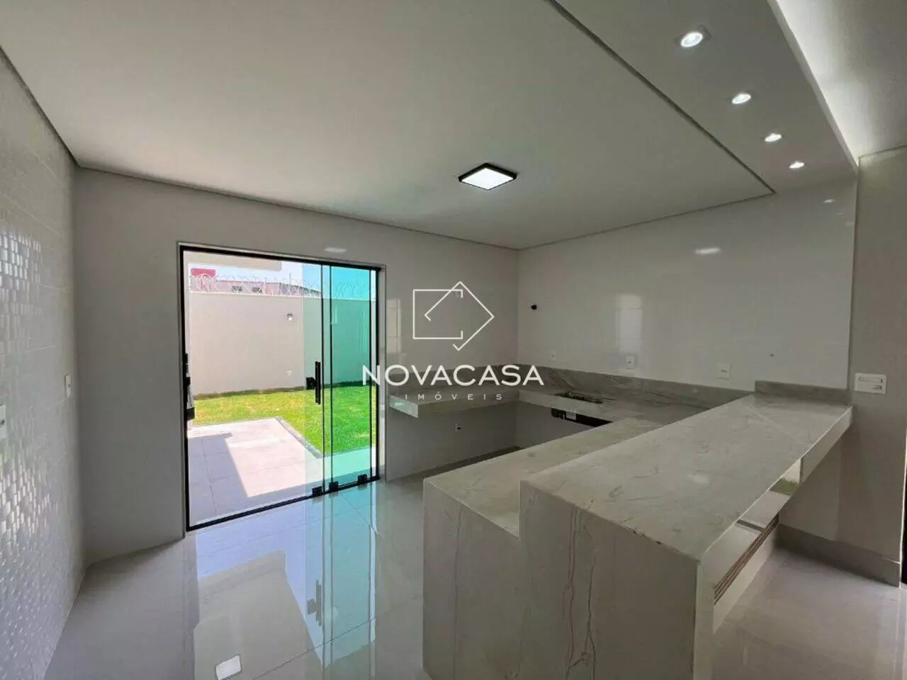 Foto do imóvel: Casa com 4 Quartos à Venda, 150 m² em Planalto - Belo Horizonte