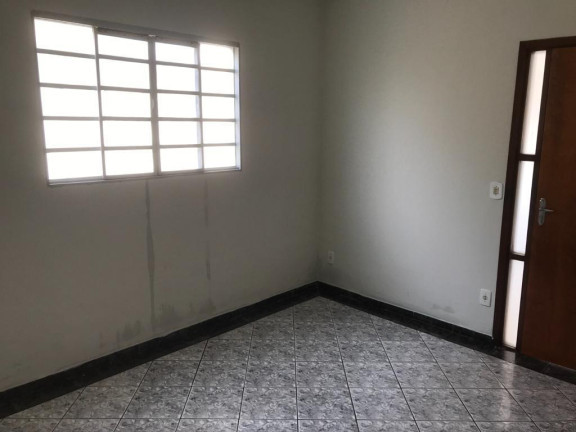 Imagem Casa com 3 Quartos à Venda,  em Presidente - Araçatuba