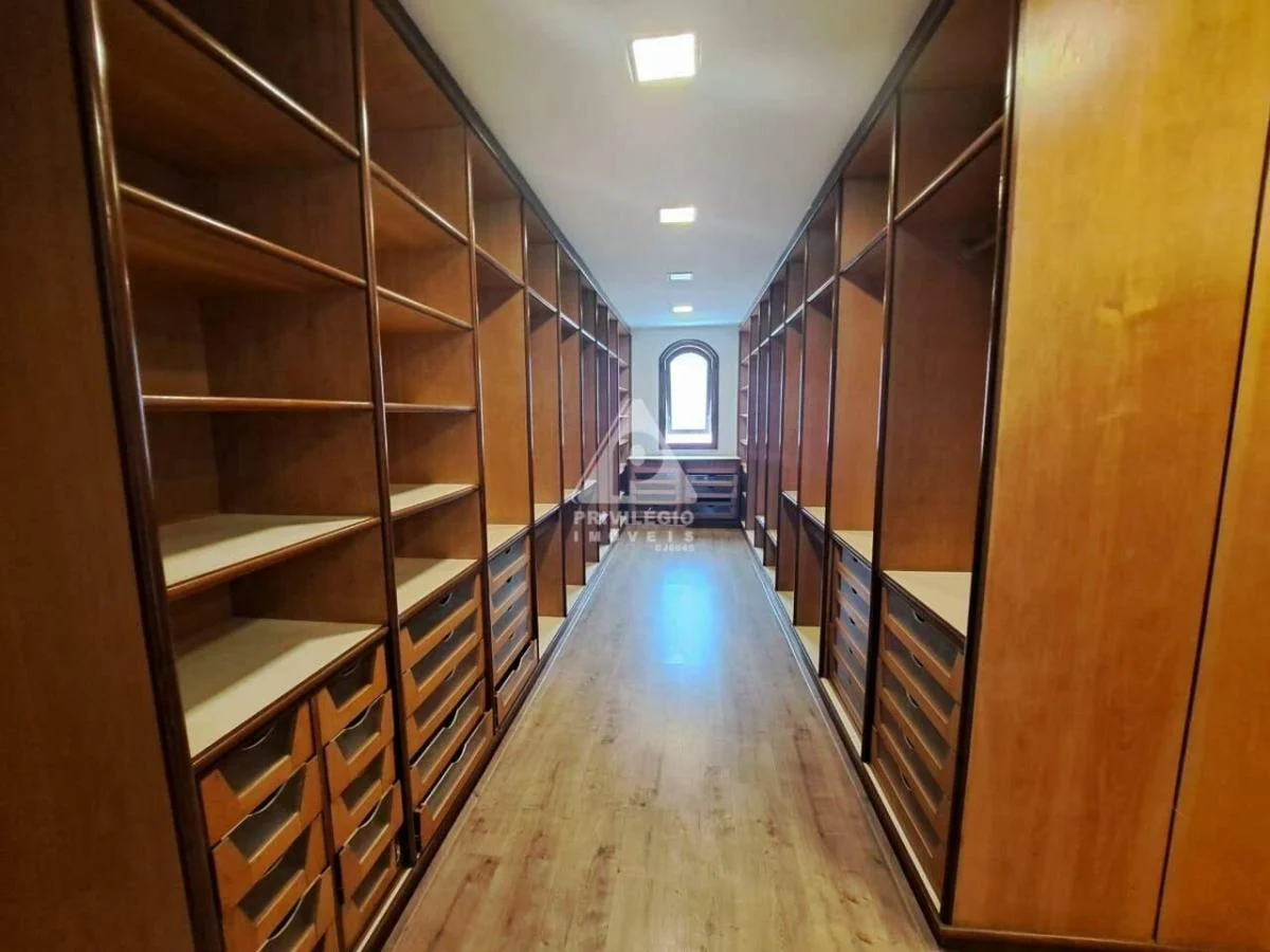 Imagem Casa de Condomínio com 4 Quartos à Venda, 2 m²em Barra da Tijuca - Rio de Janeiro