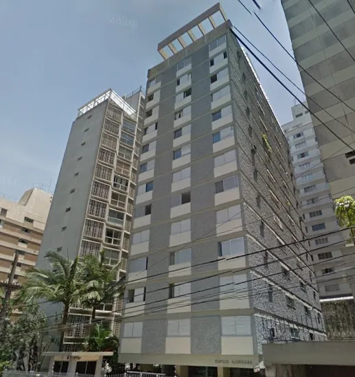 Condomínio Ajuricaba Jardim América em São Paulo