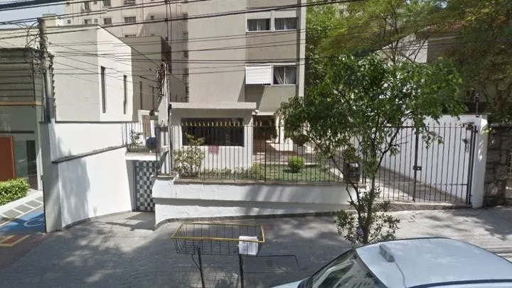 Condomínio Augusto Jardim América em São Paulo