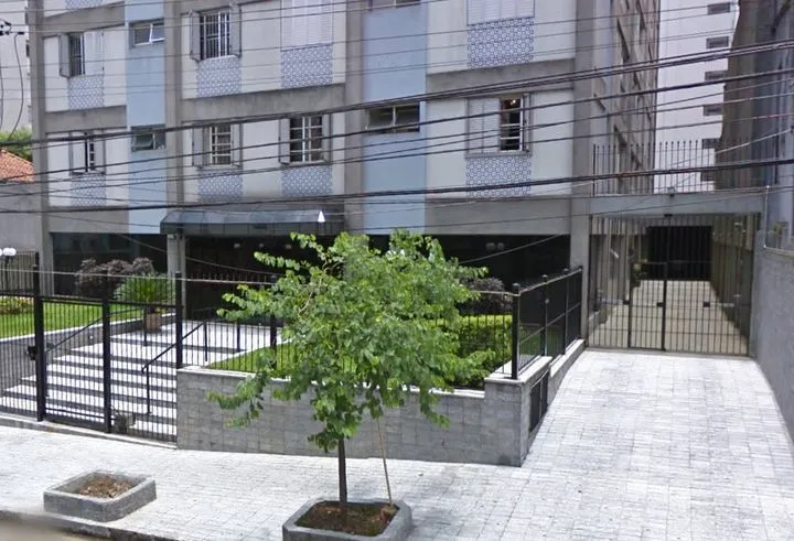 Condomínio Baderganme Jardim América em São Paulo