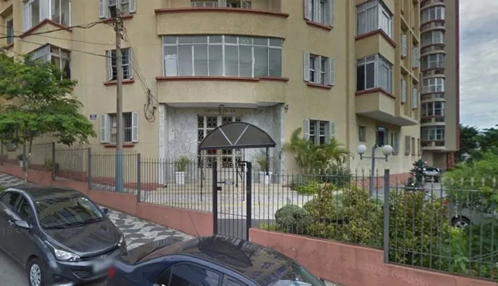 Condomínio Calux Vila Monumento em São Paulo