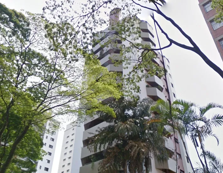 Condomínio Cap D'antibes 181 Campo Belo em São Paulo