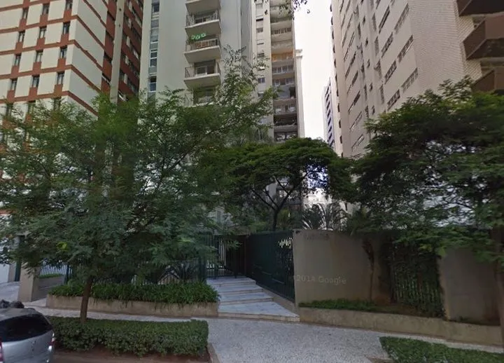 Condomínio Carajás Jardim América Batataes 333 em São Paulo