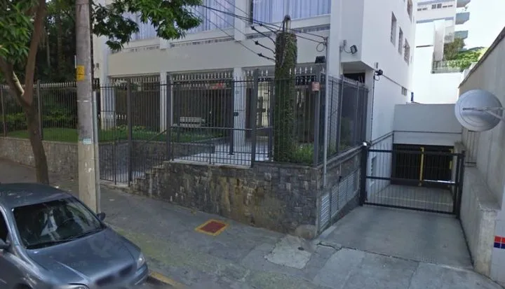 Condomínio Casa Grande Jardim América em São Paulo